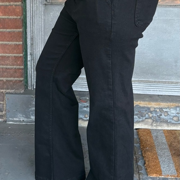 Old Navy Women’s Black Extra High Rise 360 Stretch Trouser Flare Jeans Size 6 - Picture 4 of 14